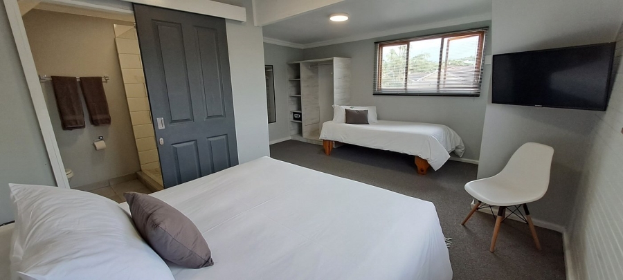 8 Bedroom Property for Sale in Blanco Western Cape